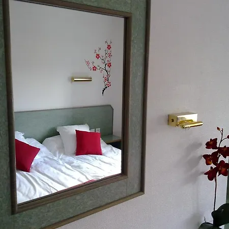 Cour Du Tonnelier فندق 3*