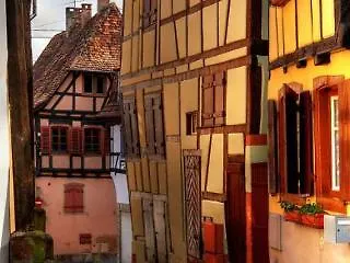 Cour Du Tonnelier فندق